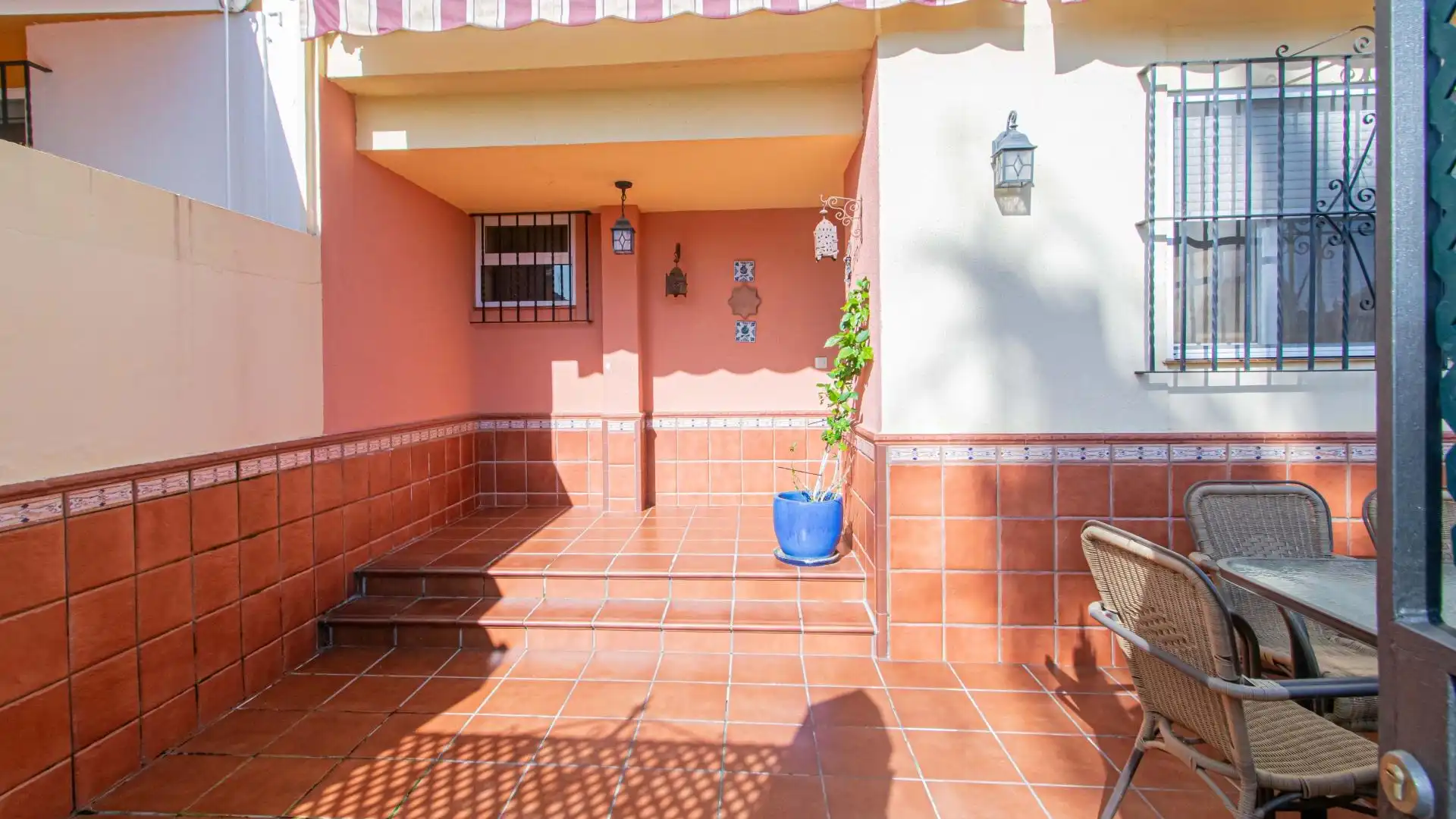 Casa adosada en venta en Montequinto con Aire acondicionado y Piscina comunitaria