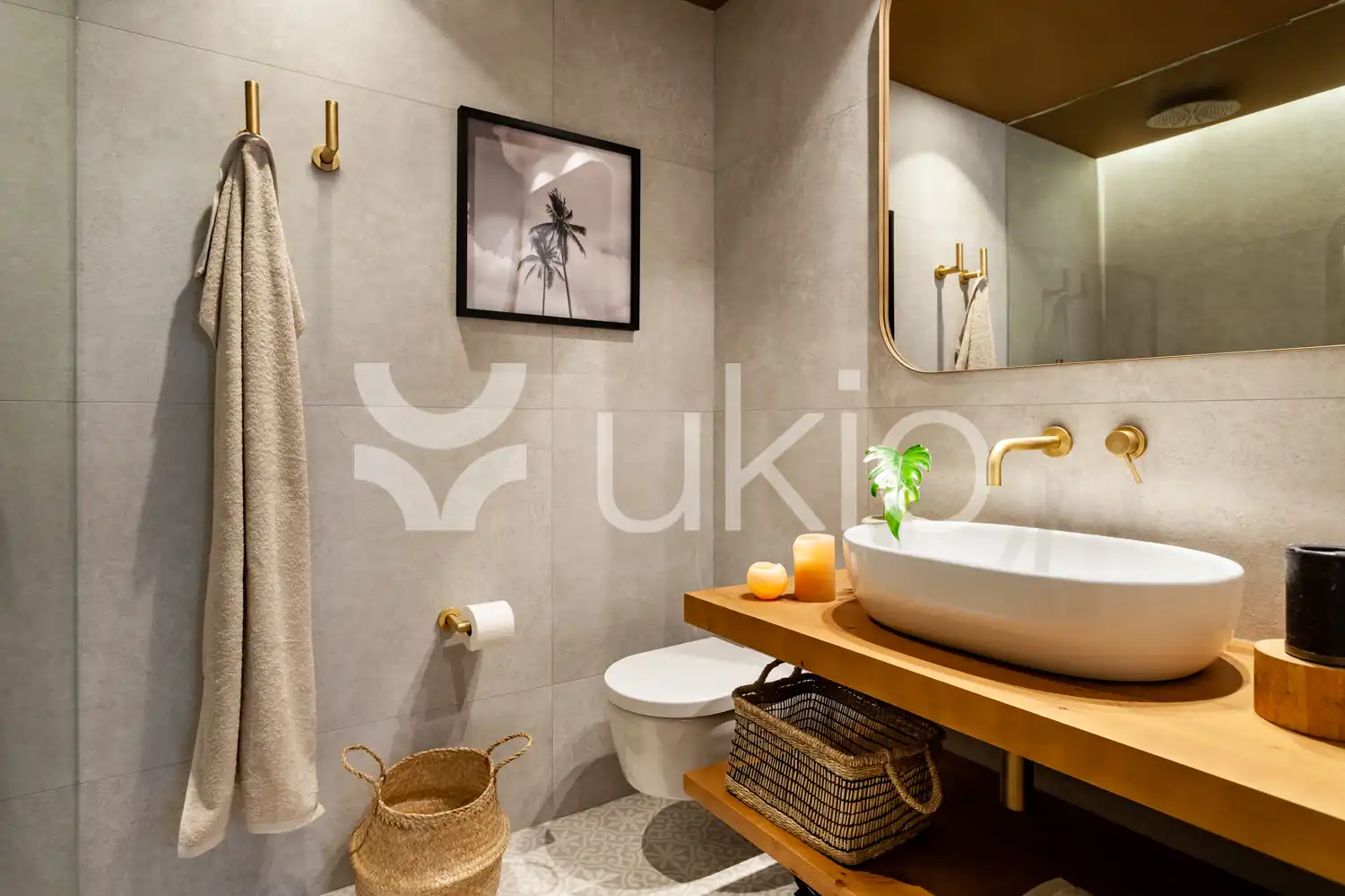 Bany de Apartament de lloguer en Barcelona amb Aire condicionat, Calefacció i Moblat