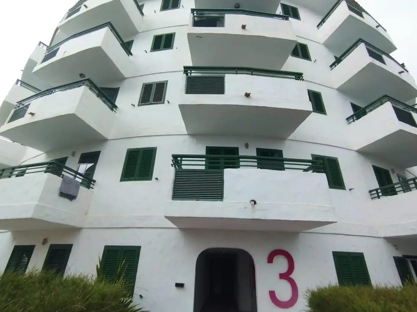 Vista exterior de Apartamento en venta en San Bartolomé de Tirajana con Balcón y Piscina comunitaria