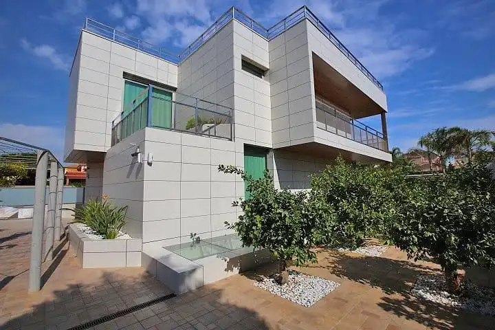 Detached house with pool for sale in Calle Calle Azorín, imagen 3