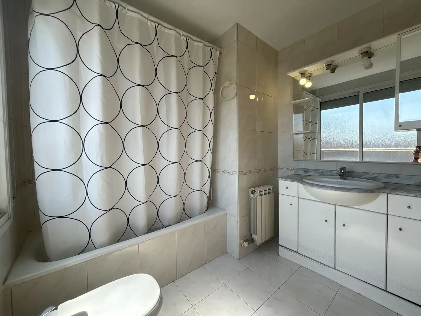Baño de Piso de alquiler en Sabadell con Calefacción y Amueblado