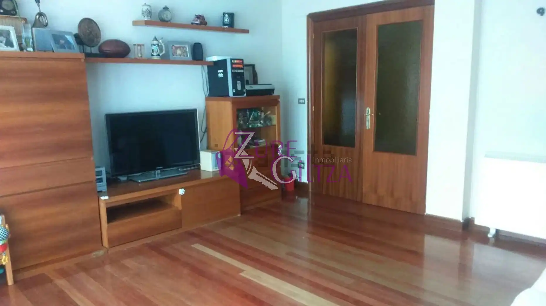 Sala d'estar de Pis en venda en Mañaria amb Calefacció, Traster i Moblat