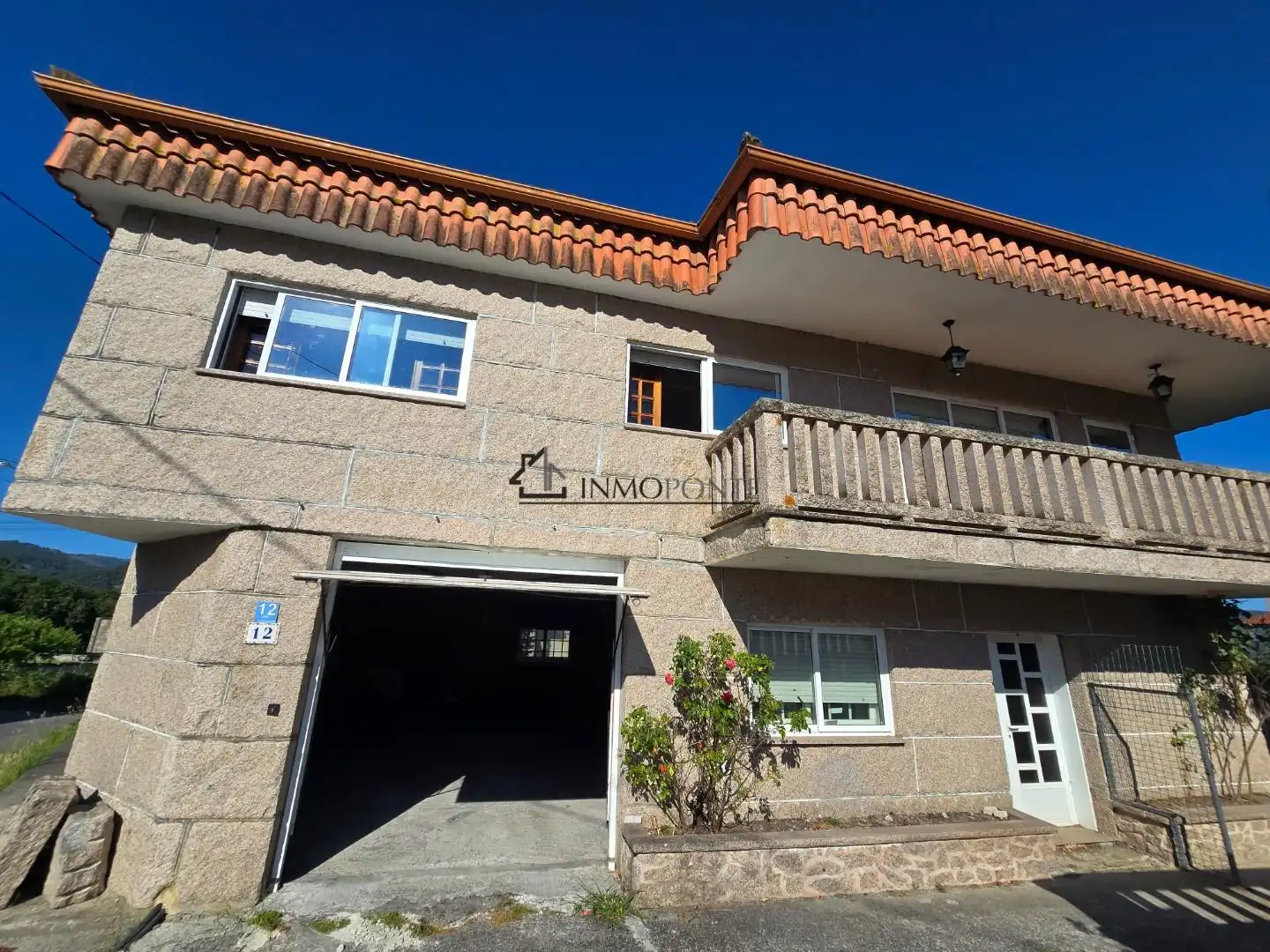 House with terrace to rent in Vilaboa