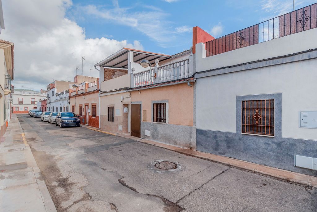 Single-family semi-detached for sale in C/ Cantero Cristóbal Guerra , El Higuerón