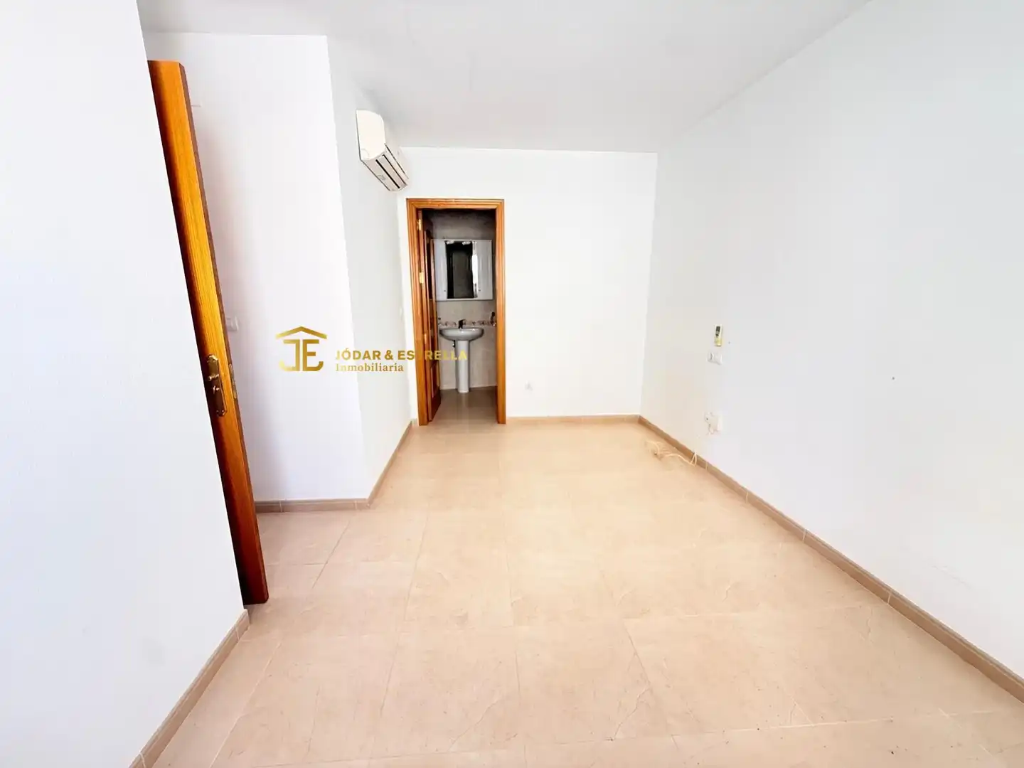 Dachboden zum Verkauf in Lorca mit Klimaanlage und Terrasse