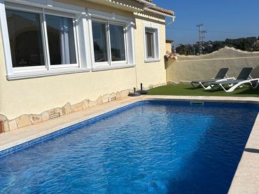 Casa amb piscina en venda a Carrió - La Merced - Los Pinos