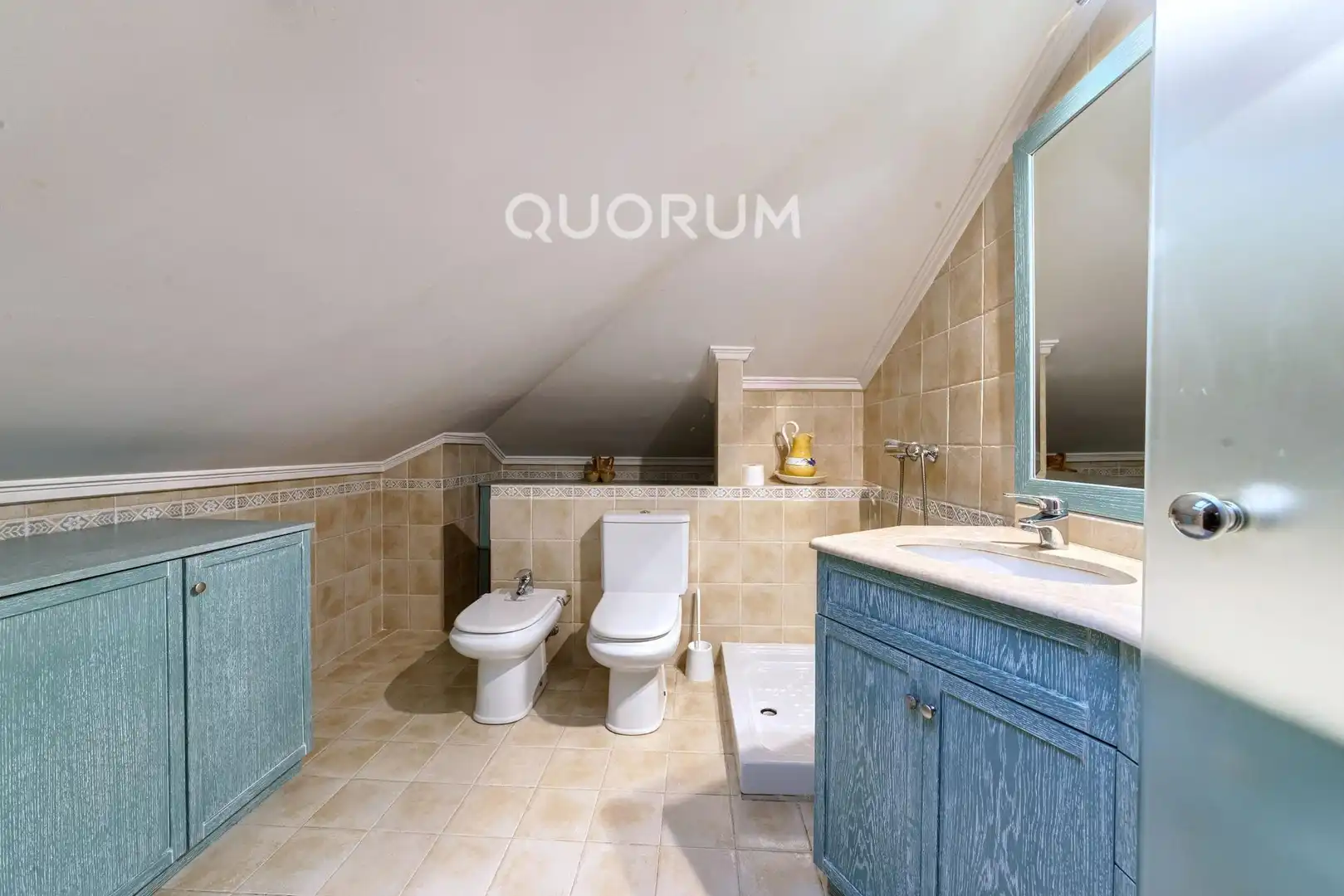 Baño de Casa adosada en venta en Basauri  con Calefacción, Jardín privado y Terraza