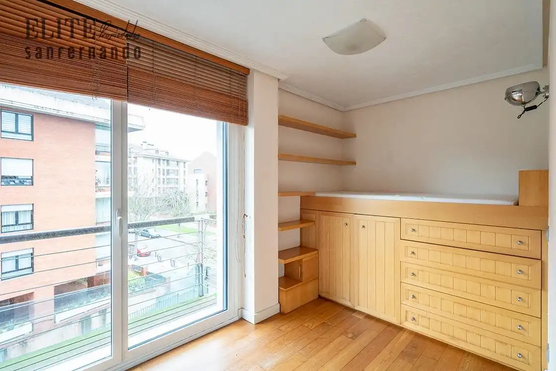 Habitación de Piso en venta en Santander con Calefacción, Jardín privado y Parquet