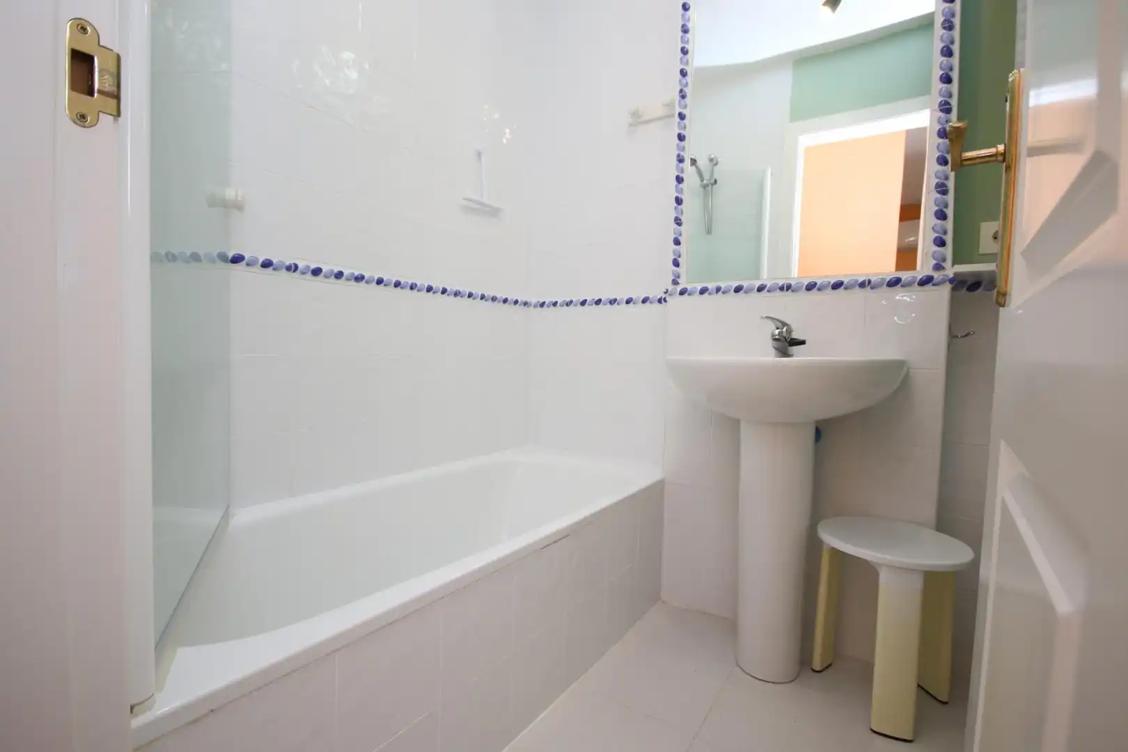 Baño de Apartamento en venta en Islantilla con Aire acondicionado, Calefacción y Jardín privado