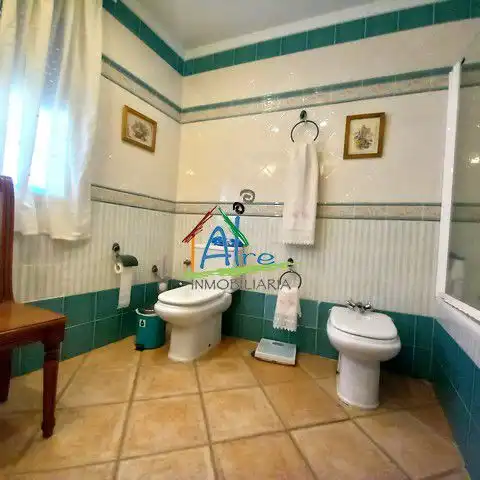 Baño de Casa o chalet en venta en Almonte con Aire acondicionado, Calefacción y Jardín privado