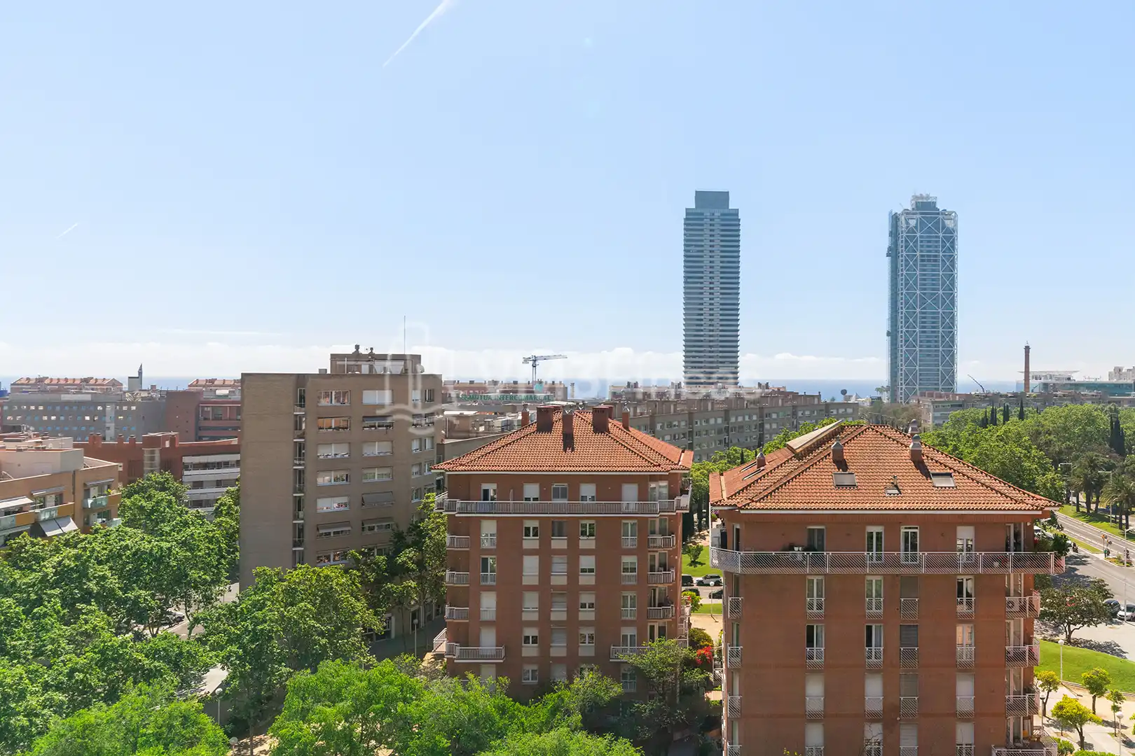 Vista exterior de Local de alquiler en Barcelona con Aire acondicionado, Calefacción y Terraza