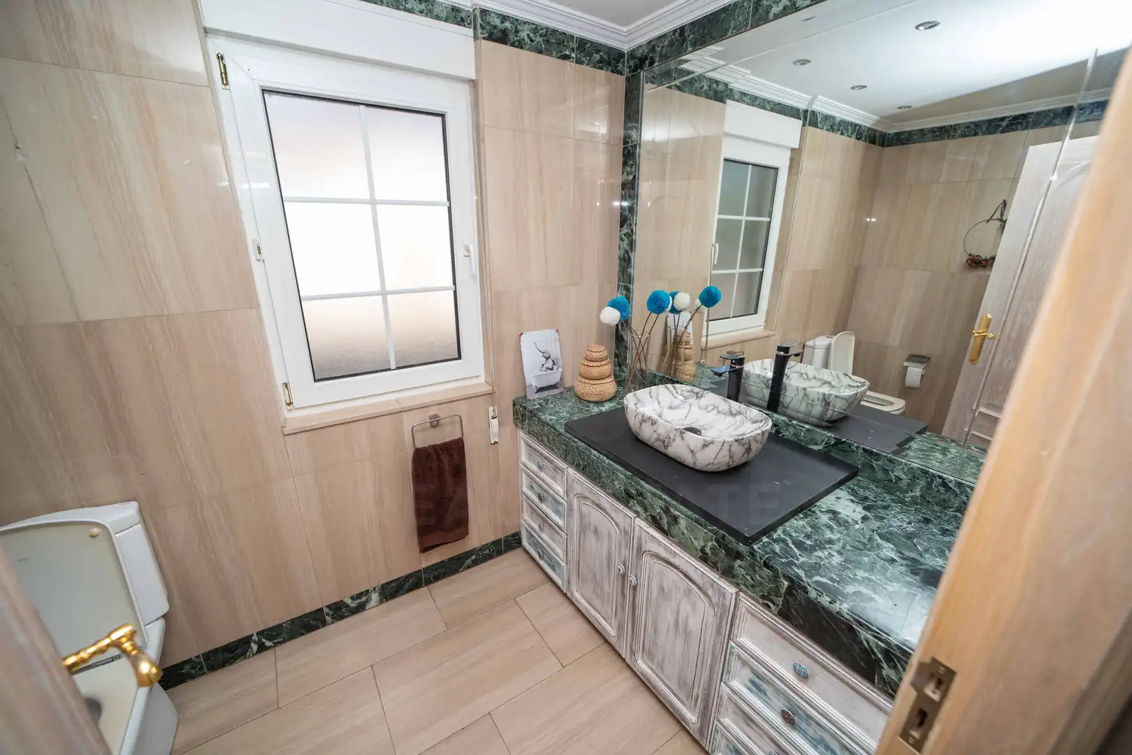 Baño de Casa o chalet en venta en San Andrés del Rabanedo con Calefacción y Piscina