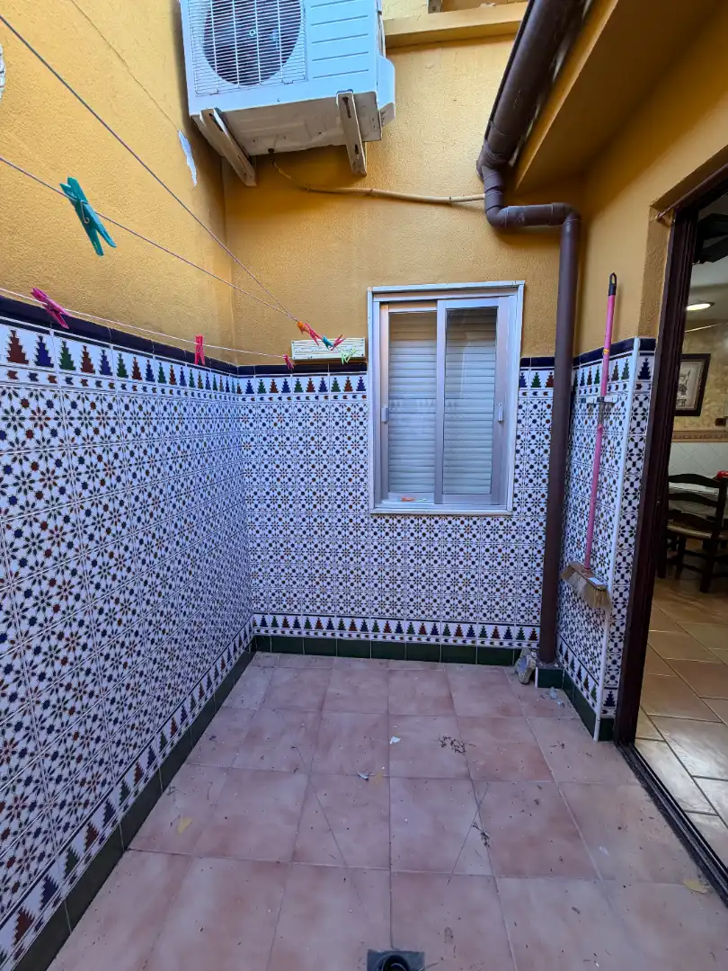 Balcony of Houses for sale in Úbeda  with Air Conditioner, Heating and Storage room