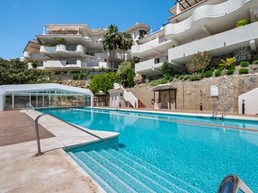 Attique avec balcon à vendre à Nueva Andalucía