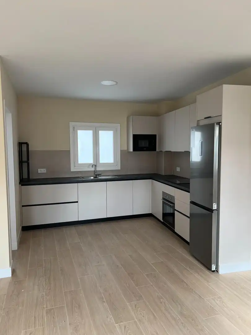 Wohnung zur Miete in Calle Calle Matías Padrón, Arenales - Lugo - Avda. Marítima