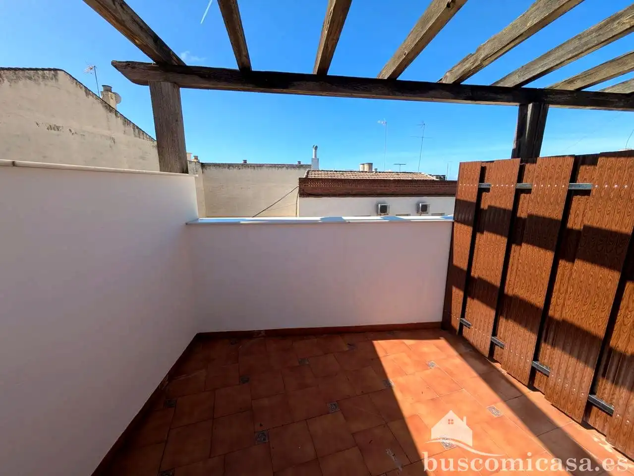 Terrassa de Pis per a compartir en Linares amb Aire condicionat i Moblat