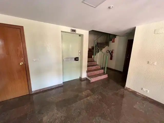 Flat for sale in Zaragoza  with Heating
