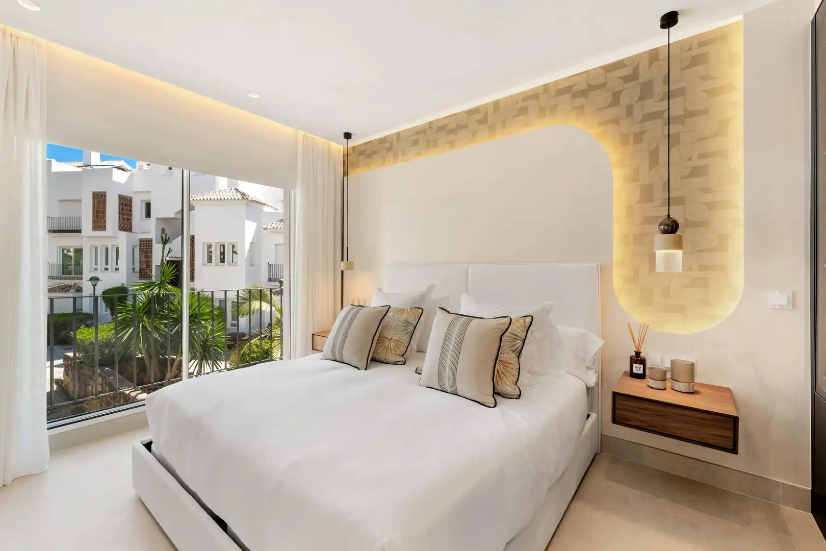 Bedroom of Apartments for sale in Marbella  with Air Conditioner, Heating and Alarm