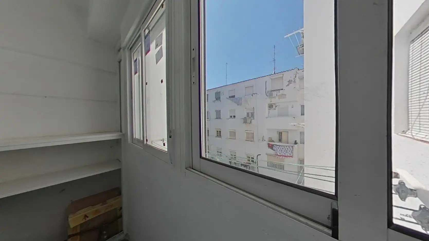 Habitación de Piso en venta en Zaragoza con Calefacción, Horno y Balcón
