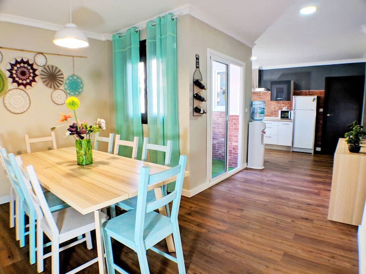 Menjador de Apartament de lloguer en  Valencia Capital amb Aire condicionat, Calefacció i Parquet