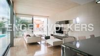 Sala d'estar de Casa o xalet en venda en Riba-roja de Túria amb Aire condicionat, Calefacció i Jardí privat