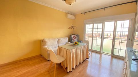 Foto 2 de Piso en venta en Colores -  Entreparques, Sevilla