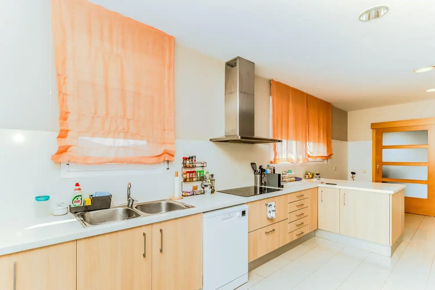 Cocina de Edificio en venta en Castellar del Vallès