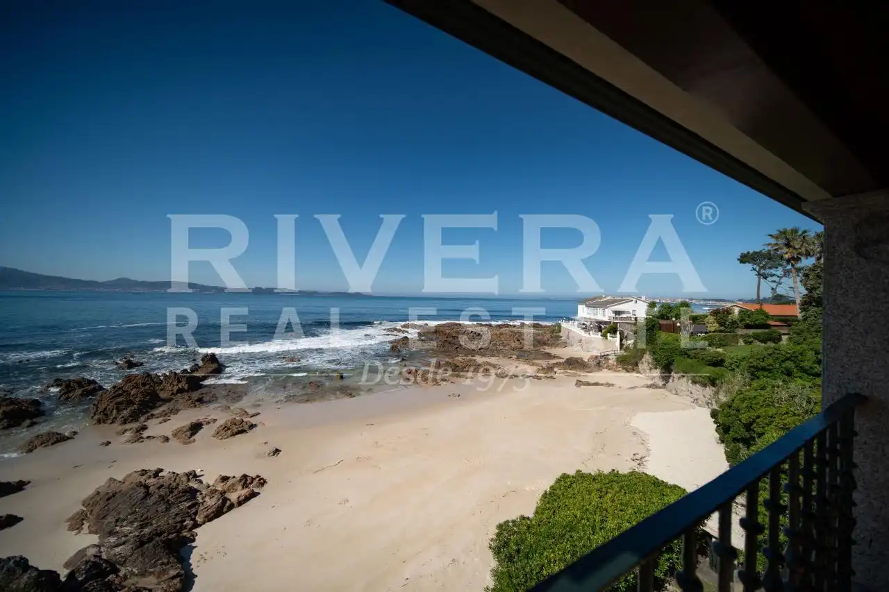 Vista exterior de Piso en venta en Sanxenxo con Calefacción y Terraza