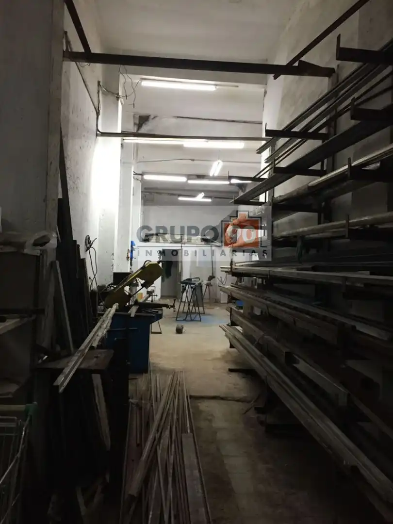 Nave industrial en venta en Valencia