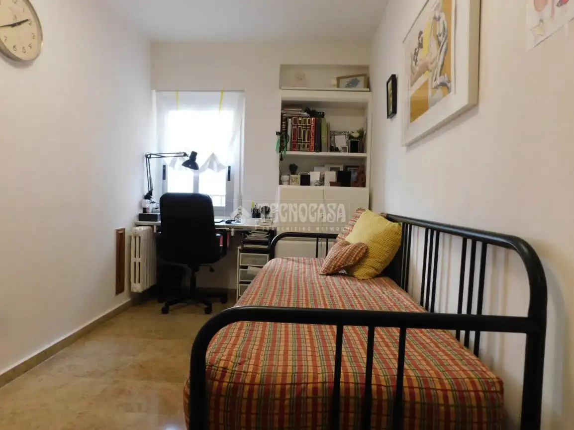 Habitación de Piso en venta en Zaragoza con Aire acondicionado, Calefacción y Terraza