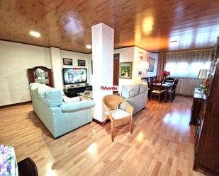 Living room of Flat for sale in Lorca  with Air Conditioner, Heating and Parquet flooring