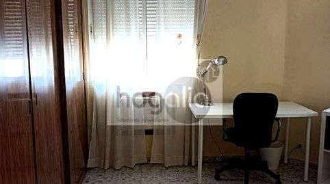 Foto 5 de Piso de alquiler en Doctor Barraquer - G. Renfe - Policlínico, Sevilla Capital
