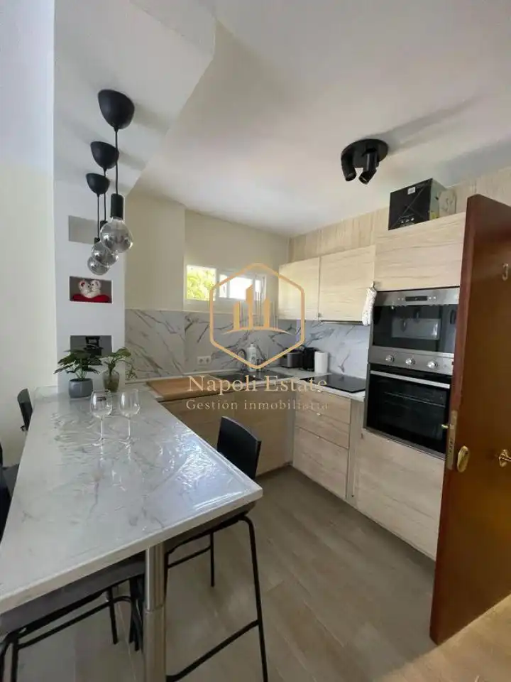 Flat for rent in Benalmádena, Málaga