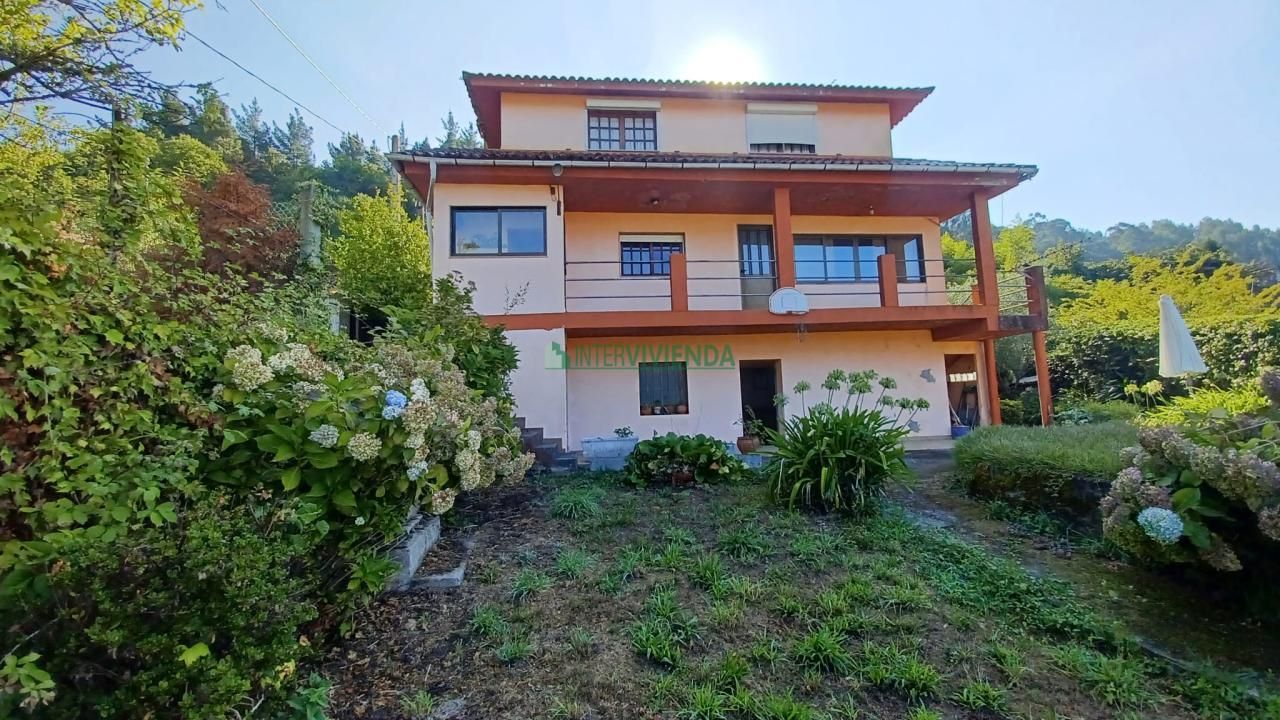 Exterior view of House or chalet for sale in Covelo  with Heating, Private garden and Furnished