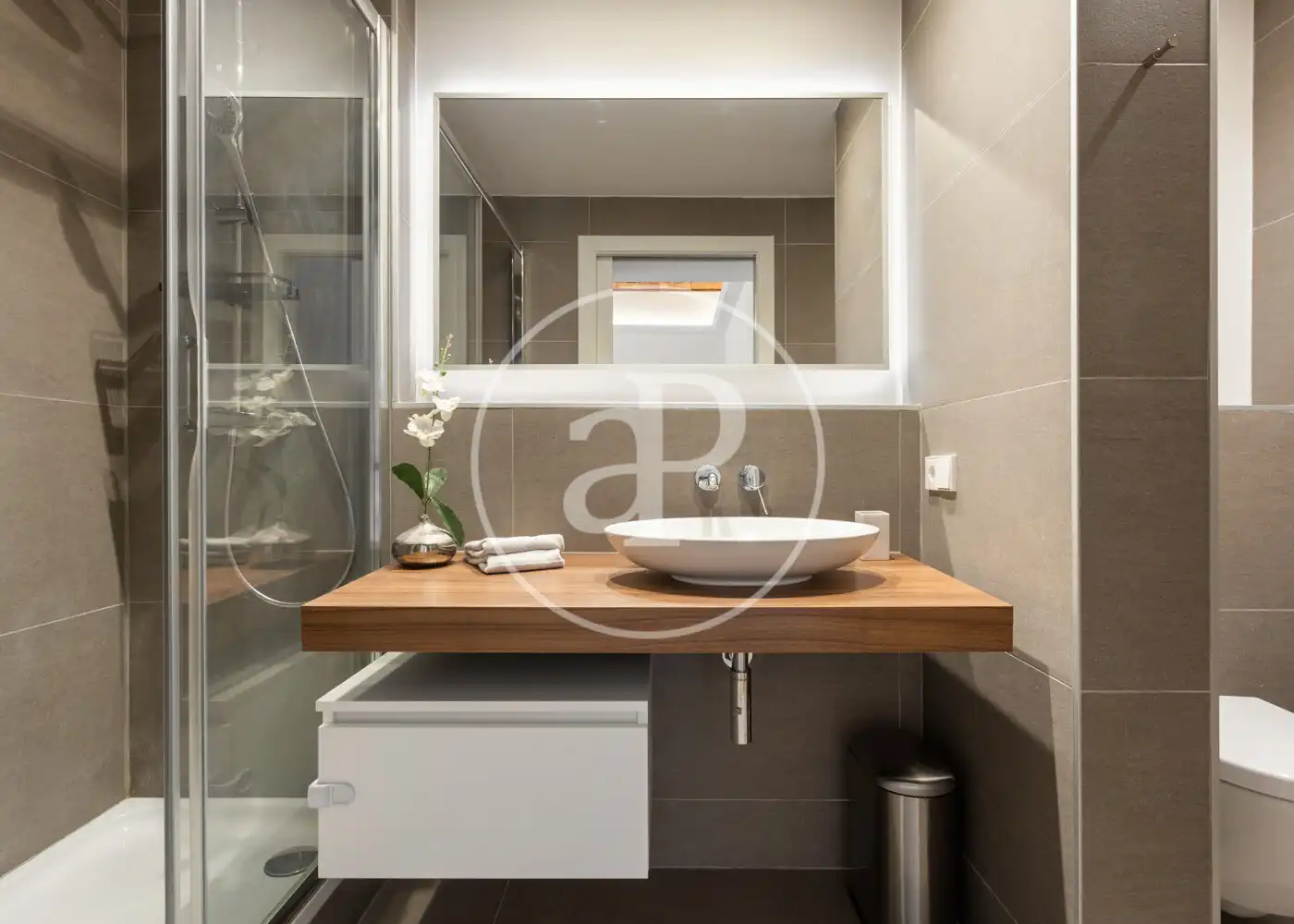 Baño de Piso en venta en Barcelona con Aire acondicionado, Calefacción y Amueblado
