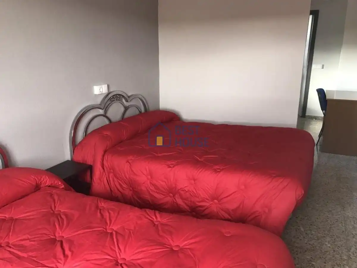 Habitación de Edificio en venta en Ardón
