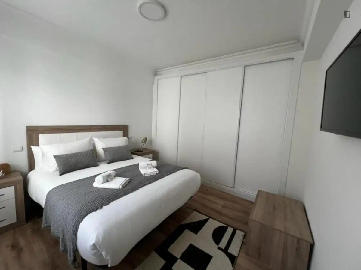 Habitación de Apartamento de alquiler en Vigo  con Calefacción, Amueblado y Horno