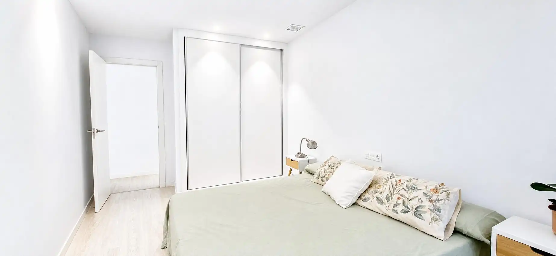 Bedroom of Flat for rent in Alicante / Alacant  with Air Conditioner, Heating and Storage room