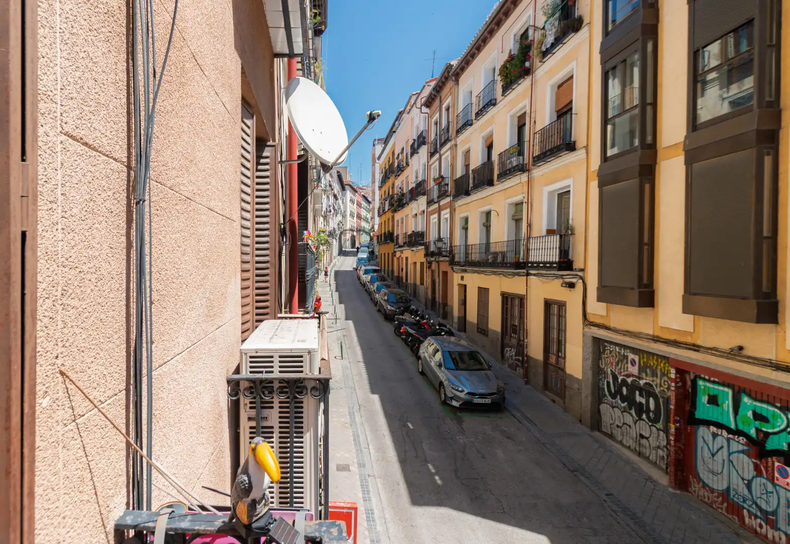 Vista exterior de Pis en venda en Madrid amb Moblat