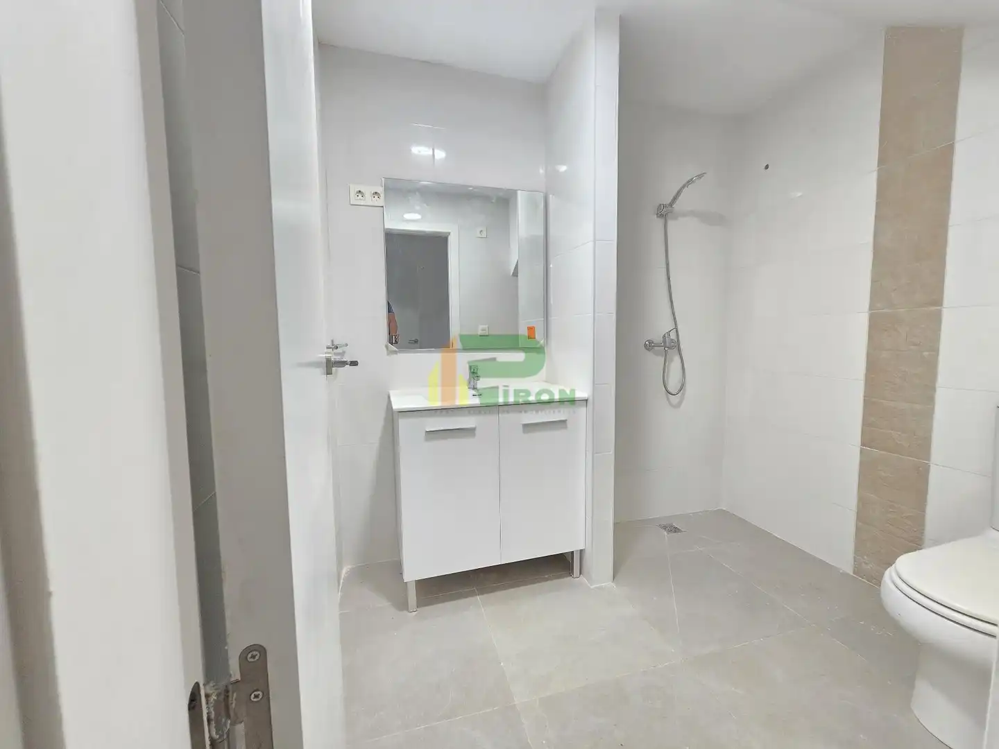 Badezimmer von Erdgeschoss zum Verkauf in Lorca mit Abstellraum