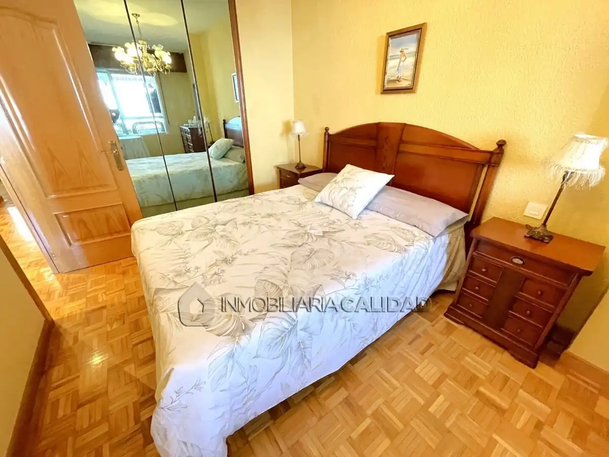 Habitación de Piso de alquiler en Burgos con Calefacción, Terraza y Amueblado