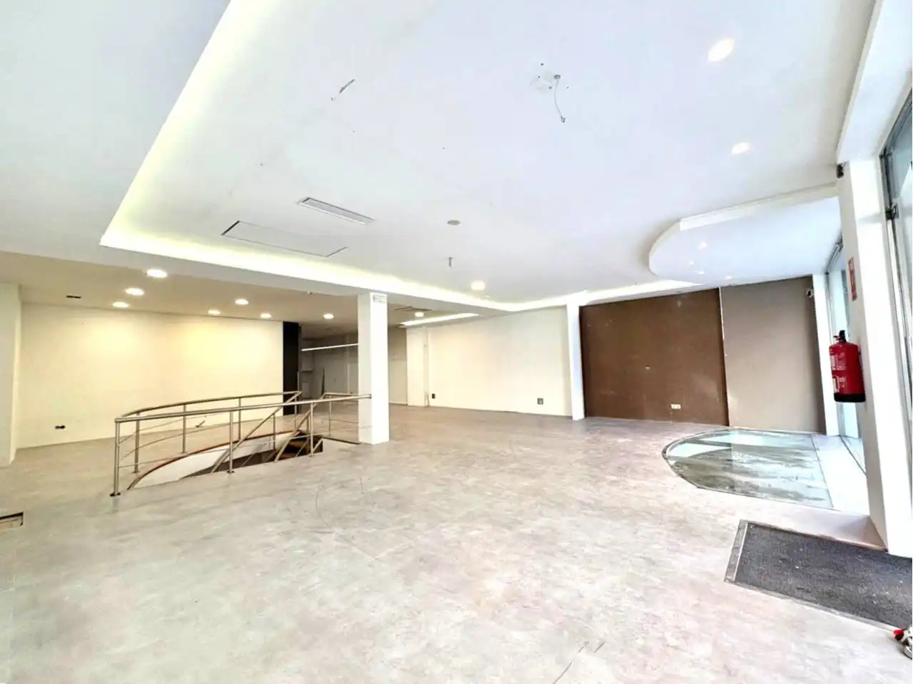 Local comercial en alquiler en Avenida Lluís Companys 15, imagen 15