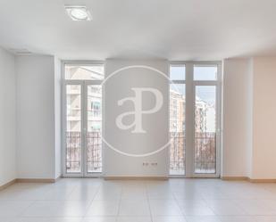 Exterior view of Duplex to rent in  Valencia Capital  with Heating and Balcony