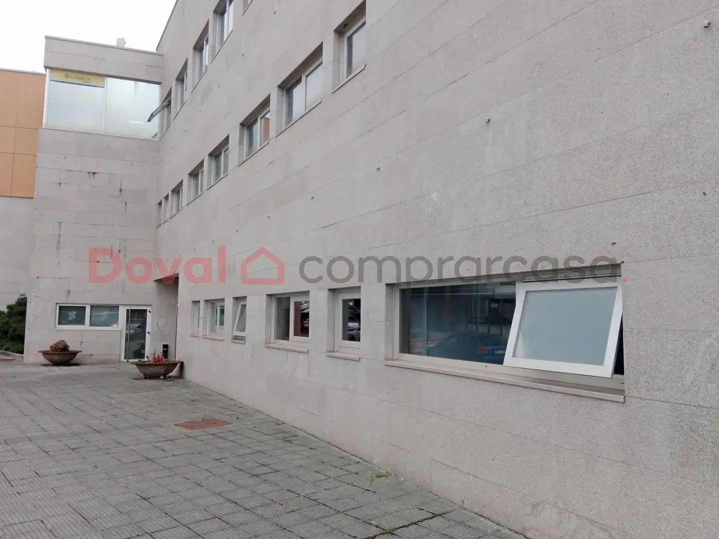 Vista exterior de Oficina de alquiler en Vigo  con Calefacción