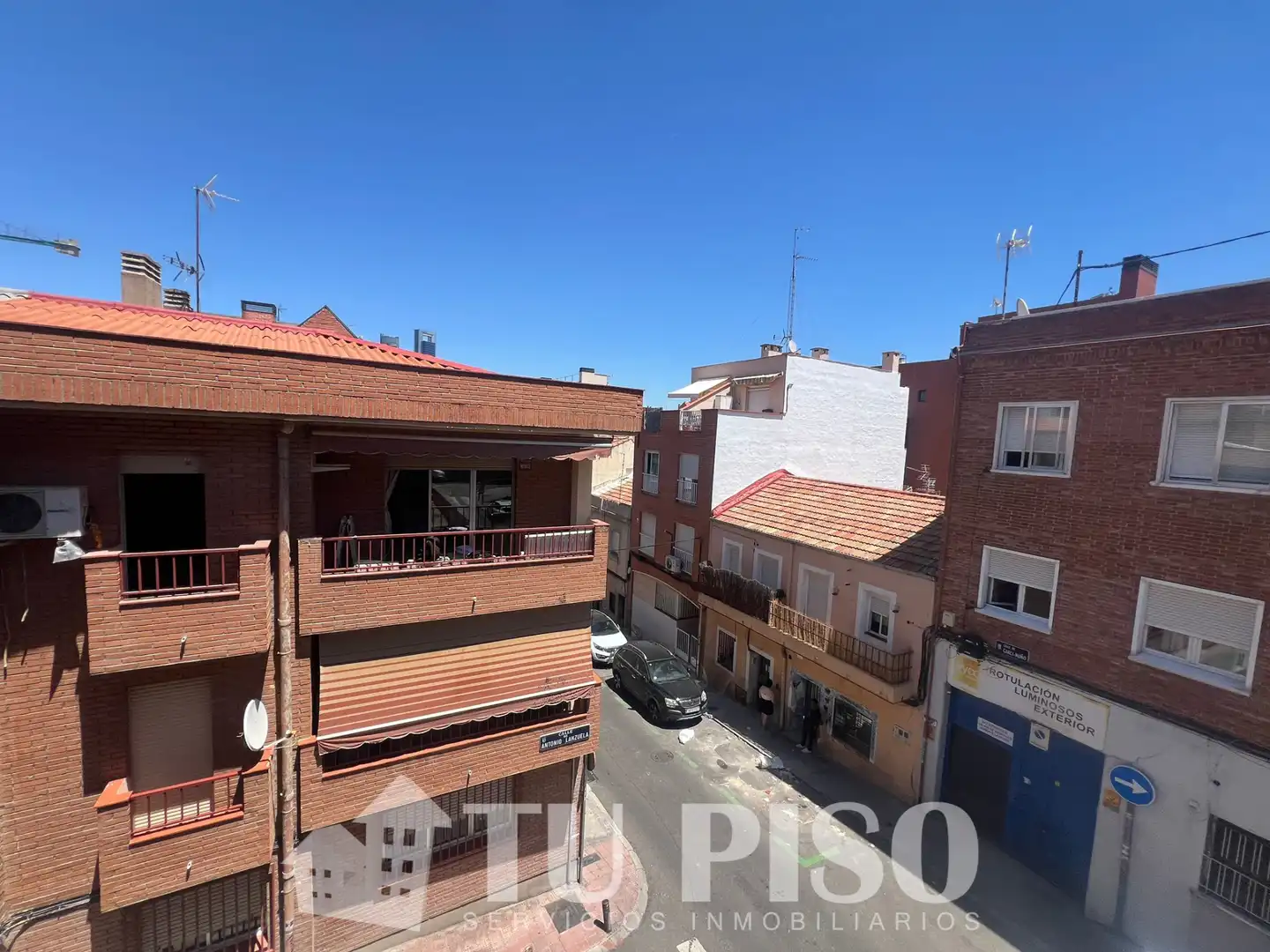 Vista exterior de Piso en venta en Madrid con Calefacción, Terraza y Amueblado