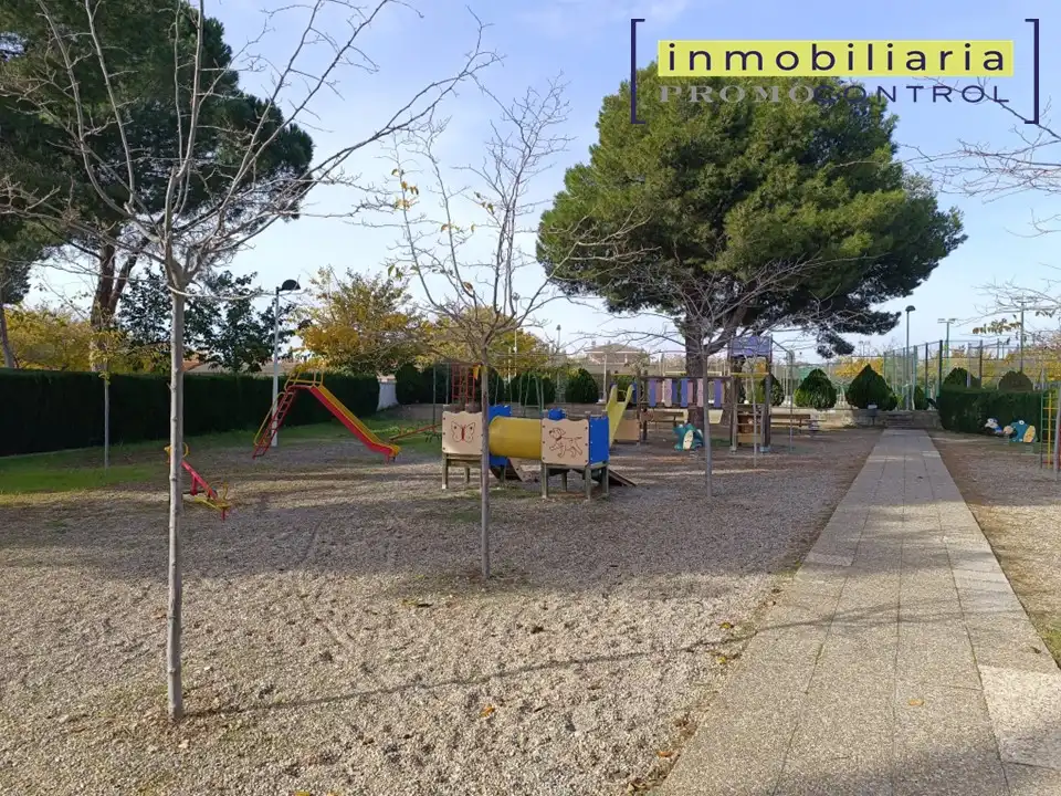 Chalet con terraza en venta en Calle Río Aragón 4, imagen 41