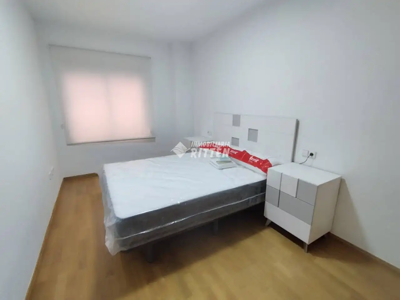 Habitación de Piso de alquiler en Cartagena con Aire acondicionado, Trastero y Amueblado