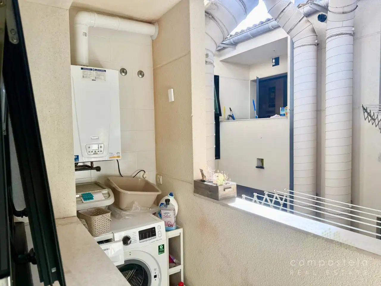 Badezimmer von Dachboden zur Miete in Ames mit Heizung, Abstellraum und Möbliert