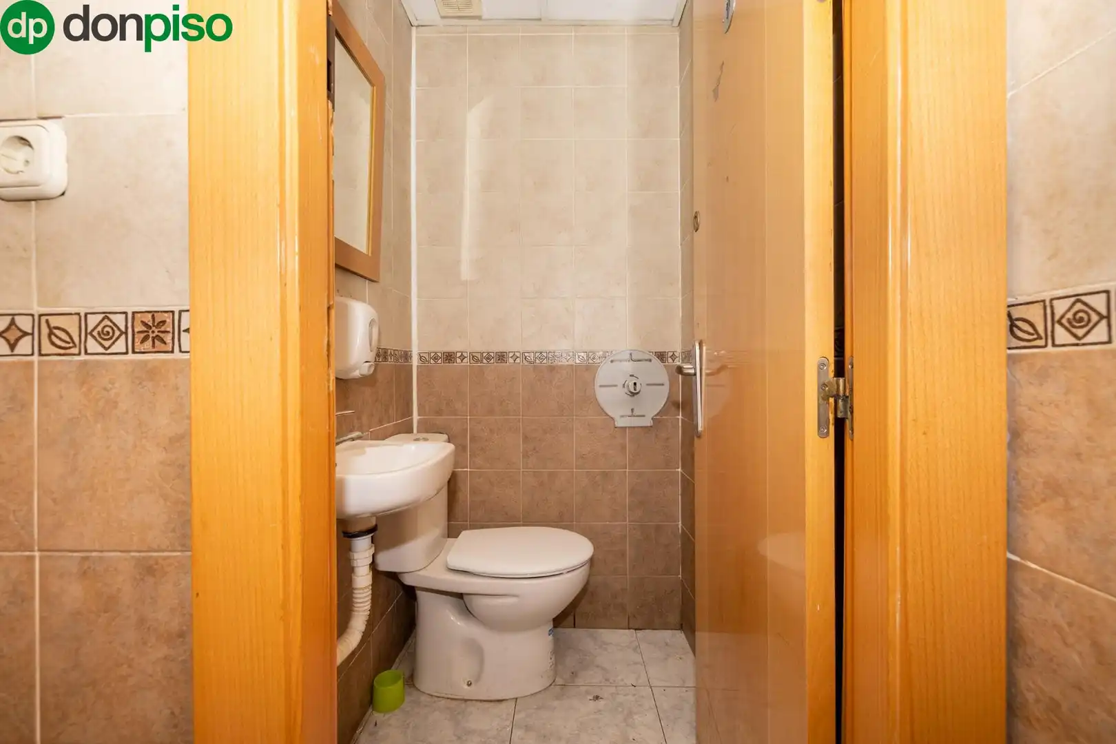 Local en venta en Avenida Avenida Juan Pablo II, 92, Joaquina Eguaras
