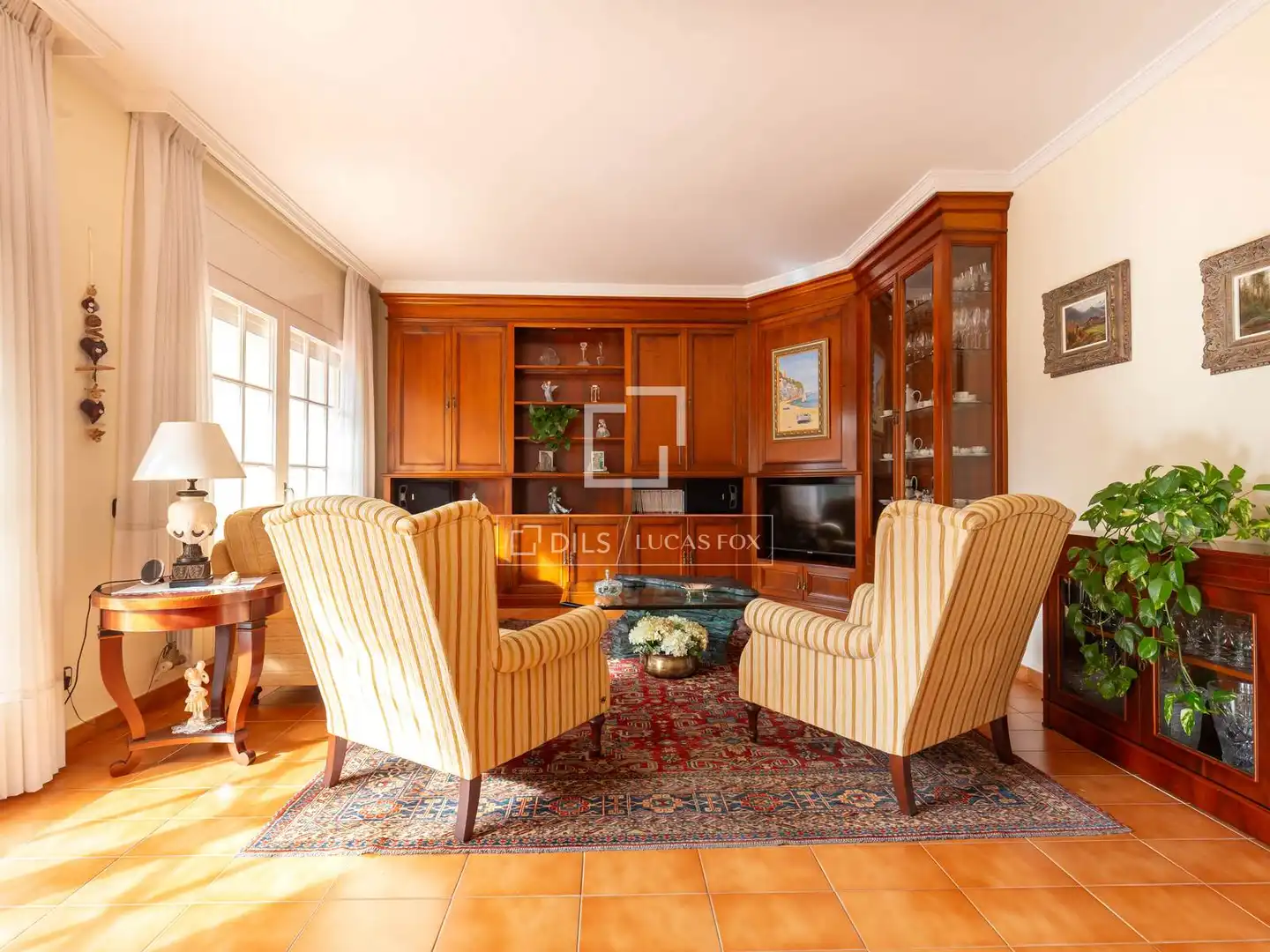 Sala d'estar de Casa o xalet en venda en Sant Just Desvern amb Calefacció, Jardí privat i Terrassa
